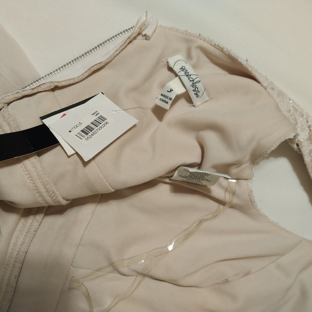 Dress - Picture 8 of 11